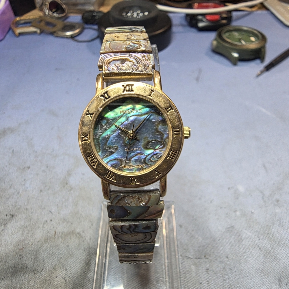 Vintage Montre Watch Women 25mm Gold Tone Abalone Stretch Band New Battery